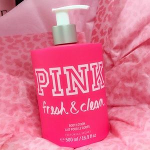 PINK Fresh and Clean lotion